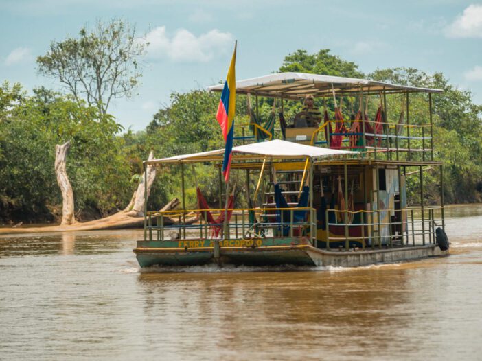 La travesía Puerta de Oro de la Amazonía, travesía por el desierto, travesía Tayrona, puerta de orion Guaviare, travesía pacifico, travesía por el andagueda, navegando amazonas, travesía zaru, travesia selva del darien, travesía panaca, travesía parque Tayrona