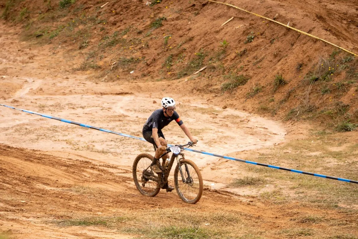 competencias en Antioquia con rutas exigentes, mtb Antioquia, entrenamiento mtb cross country, competencia mtb Colombia, campeonato nacional de mtb, categorias de mtb, mtb medellin Colombia, mtb Colombia, competencias mtb en Antioquia con rutas exigentes, carreras mtb 2025 Colombia, mitica mtb, carrera mtb Colombia, mtb Antioquia, travesias mtb Colombia, competencia mtb,