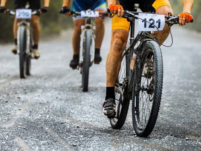 cómo elegir tu primera carrera MTB, consejos para tu primera competencia de MTB, guía para debutar en una carrera de MTB, prepararse para una carrera MTB para principiantes, qué tener en cuenta en tu primer reto MTB, eventos ideales para ciclistas novatos en MTB, cómo iniciar en competencias de mountain bike, tips para tu primera carrera de ciclismo de montaña