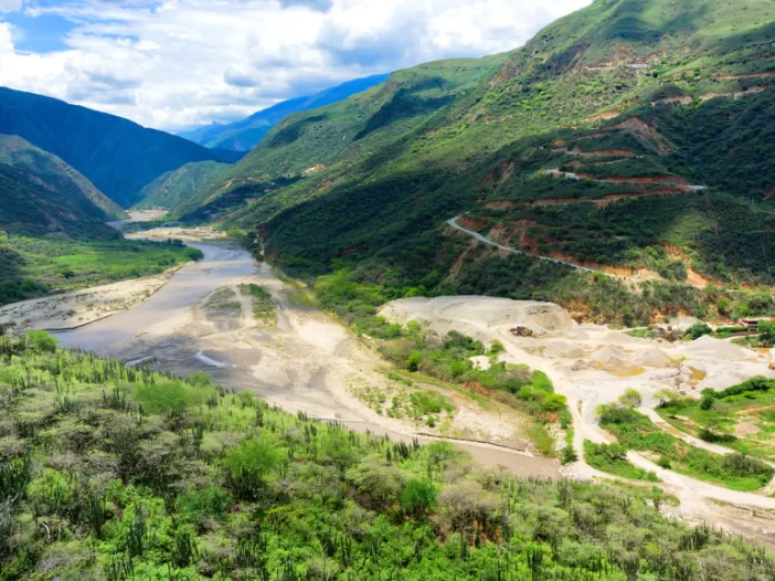 rutas mtb en colombia, rutas mtb colombia por regiones, mejores rutas mtb en colombia, rutas mtb eje cafetero, rutas mtb quindío, ciclomontañismo en el eje cafetero, rutas mtb pereira, rutas mtb antioquia, mtb medellín rutas, rutas mtb jericó, travesías mtb en antioquia, rutas mtb boyacá, ciclomontañismo villa de leyva, rutas mtb paipa, rutas mtb tunja, rutas mtb cundinamarca, mtb cerca de bogotá, ciclomontañismo guatavita, rutas mtb la calera, rutas mtb huila, rutas mtb tatacoa, ciclomontañismo huila, rutas mtb tolima, ciclomontañismo ibagué, rutas mtb cañón del combeima, rutas mtb colombia principiantes, rutas mtb colombia avanzados, ciclomontañismo en colombia, rutas de ciclomontañismo en colombia, mejores rutas de ciclomontañismo en colombia, aventuras mtb colombia, rutas extremas mtb colombia, travesías mtb colombia 2025, rutas mtb colombia turismo, rutas mtb colombia entrenamiento