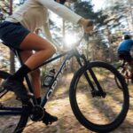 con qué bicicleta empezar MTB, primera bicicleta de montaña para principiantes, bicicletas de MTB en Colombia, mejor bicicleta para iniciar en MTB, bicicletas rígidas para principiantes, bicicletas doble suspensión para novatos, consejos para elegir bicicleta de montaña, MTB para domingueros, cómo empezar en el ciclismo de montaña en Colombia, bicicletas económicas de montaña en Colombia, mountain bike para principiantes, guía para comprar bicicleta MTB