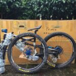 cómo transportar bicicleta en avión desde Colombia, transportar bicicleta de montaña en avión, equipaje deportivo bicicleta Avianca, equipaje deportivo bicicleta LATAM, equipaje deportivo bicicleta Wingo, cómo viajar con bicicleta en Avianca, cómo viajar con bicicleta en LATAM, cómo viajar con bicicleta en Wingo, políticas de transporte de bicicletas Avianca, reglas para llevar bicicleta en avión Colombia, equipaje especial bicicleta Colombia, aerolíneas que permiten bicicletas en Colombia, cómo empacar bicicleta para viajar en avión, maleta para bicicleta avión, caja para bicicleta vuelos internacionales, costo transporte bicicleta Avianca, costo transporte bicicleta LATAM, costo transporte bicicleta Wingo, cómo viajar con bicicleta de montaña al exterior, transportar bicicleta MTB en vuelos nacionales, cómo empacar bicicleta de montaña para viajar, viajar con bicicleta desde Bogotá, viajar con bicicleta desde Medellín, viajar con bicicleta desde Cali, aerolíneas colombianas que aceptan bicicletas, equipaje deportivo MTB Colombia, transportar bicicleta de ruta en avión, bicicletas en vuelos internacionales Avianca, política equipaje deportivo LATAM, viajes en avión con bicicleta desde Colombia, cómo llevar bicicleta en vuelos de bajo costo, consejos para viajar con bicicleta en avión, equipaje deportivo Viva Aerobus bicicleta, equipaje deportivo Copa Airlines bicicleta, equipaje deportivo Arajet bicicleta, viajar con bicicleta a Perú desde Colombia, viajar con bicicleta a México desde Colombia, viajar con bicicleta a España desde Colombia, cómo proteger bicicleta en el avión, guía para transportar bicicletas desde Colombia, normas para transportar bicicleta en avión, bicicleta como equipaje especial, viaje internacional con bicicleta Colombia, tips para empacar bicicleta MTB, mejores aerolíneas para viajar con bicicleta, cómo viajar con bicicleta a competencias MTB, equipaje deportivo ciclista Colombia, transporte aéreo de bicicletas, reglas de transporte deportivo Avianca, política de equipaje para ciclistas en LATAM, cómo evitar daños en la bicicleta al volar, recomendaciones para viajar con bicicleta, checklist para llevar bicicleta en avión, seguro para bicicleta en vuelos, consejos para ciclistas viajeros, turismo deportivo Colombia bicicleta, viajes MTB internacionales desde Colombia