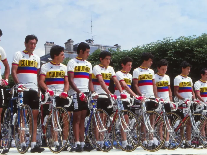 ciclistas históricos de Colombia, historia del ciclismo colombiano, equipos de ciclismo en Colombia, escarabajos del ciclismo colombiano, grandes ciclistas de Colombia, mejores ciclistas colombianos de la historia, leyendas del ciclismo colombiano, ciclistas colombianos más famosos, equipos profesionales de ciclismo en Colombia, ciclismo en Colombia, historia del ciclismo en Colombia, biografía de ciclistas colombianos, ciclistas colombianos en Europa, ciclistas colombianos campeones, legado del ciclismo colombiano, talentos del ciclismo en Colombia, ciclistas colombianos icónicos, ciclismo colombiano ruta y montaña, ciclistas colombianos reconocidos mundialmente